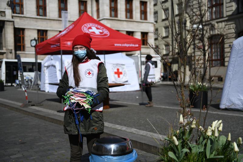 Point of delivery of protection masks