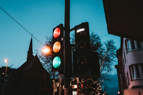 lights that think and communicate improve traffic flow in Vienna