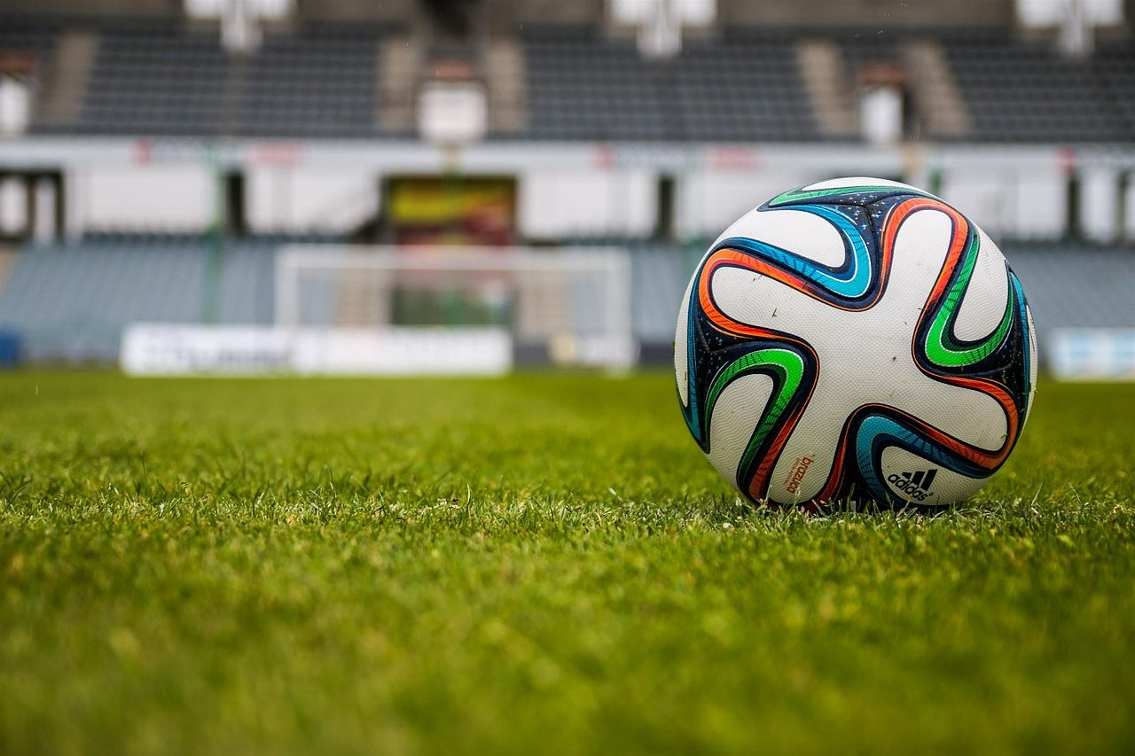 The ball 488718 1280
