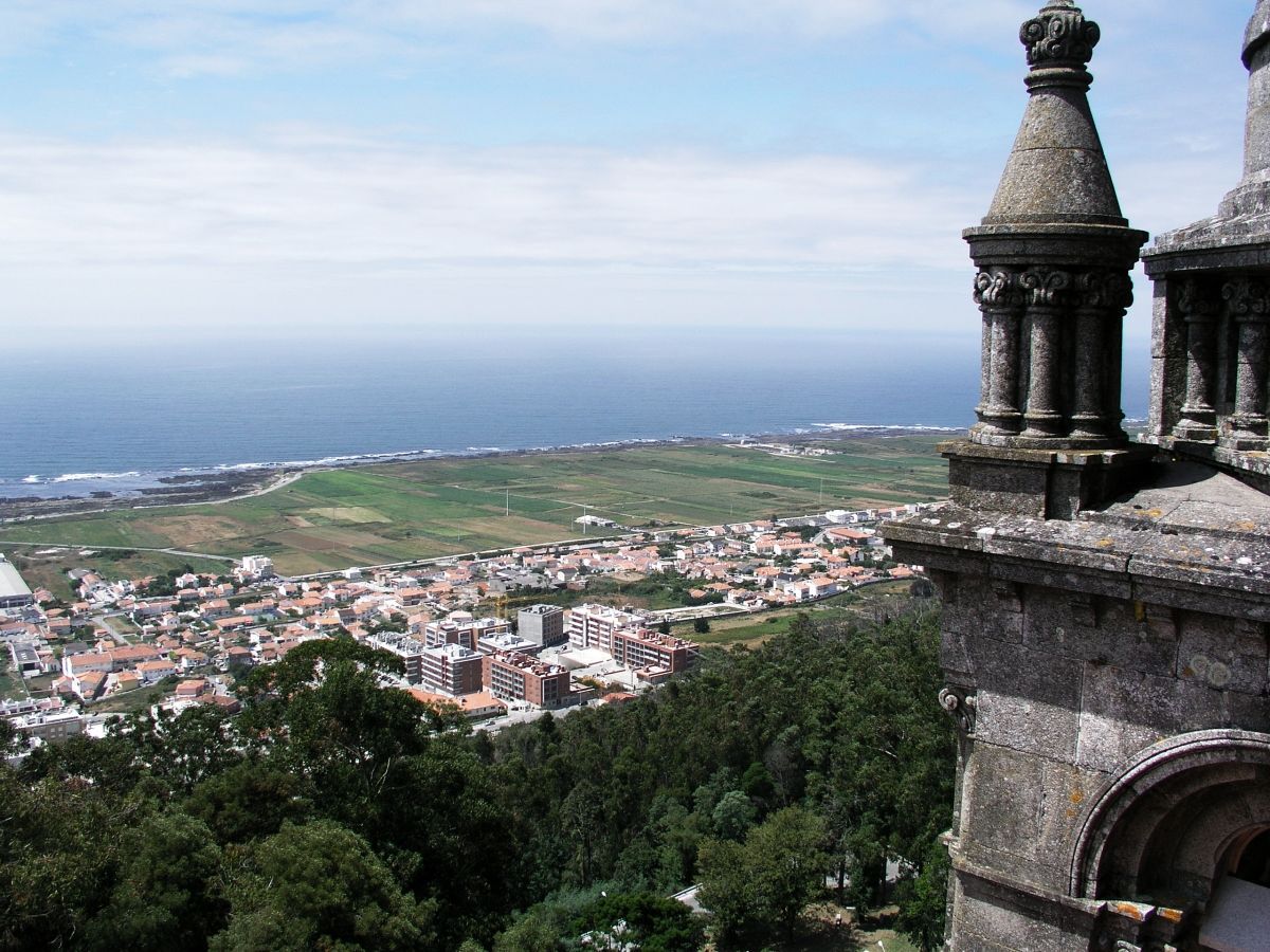 Optimized viana do castelo beach view