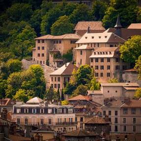 Biggest thumb grenoble patrimoine pierre jayet 36.jpg 350x350 q70 crop subsampling 2 upscale