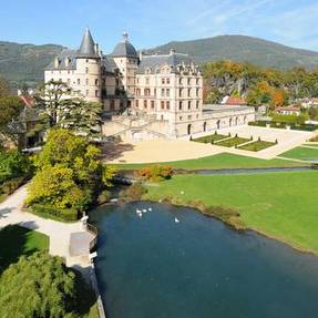 Biggest thumb domaine de vizille chateau de vizille.jpg 350x350 q70 crop subsampling 2 upscale