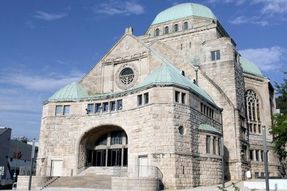 Biggest thumb old synagogue