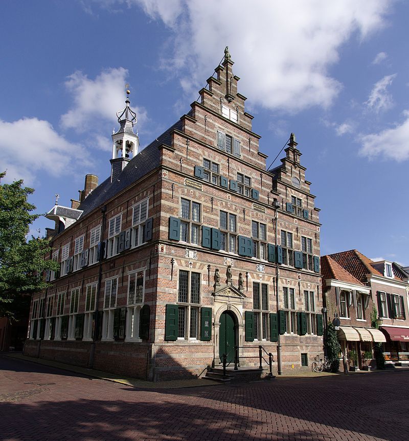 800px naarden stadhuis 001 city hall public domain