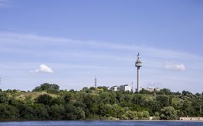Biggest thumb gala%c8%9bi tv tower