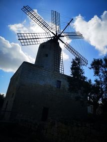 Biggest thumb zurriq windmill a dimitrova