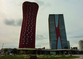 Biggest thumb l hospitalet de llobregat porta fira thierry