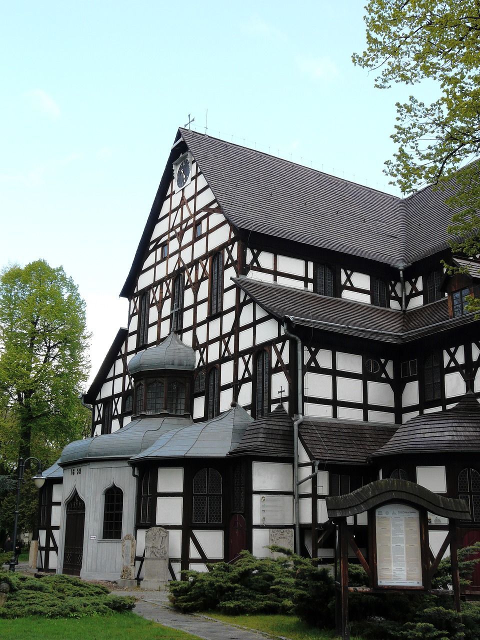Swidnica church of peace 3292837 1280