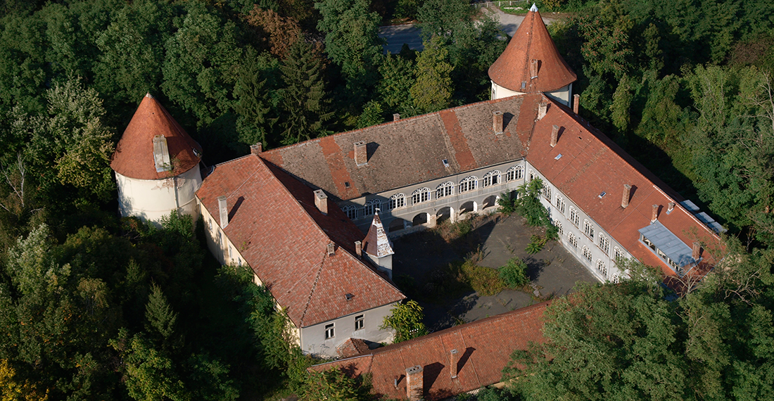 Kerestinec castle