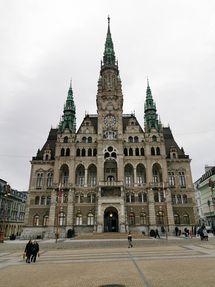 Biggest thumb liberec town hall pixabay