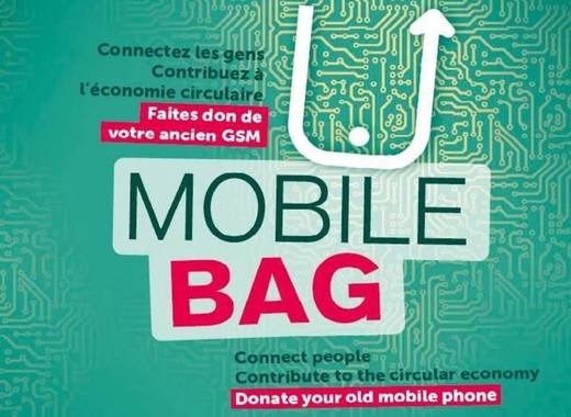 Medium mobile bag facebook