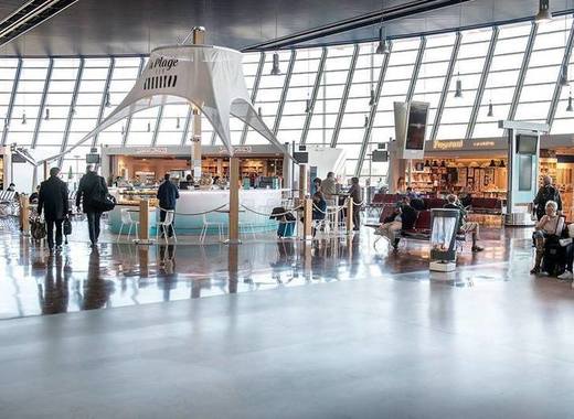 Medium nice airport