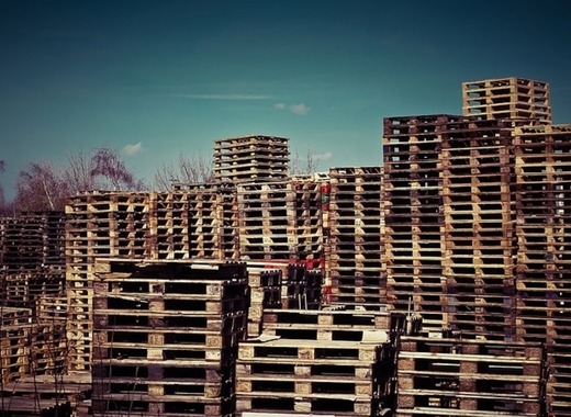 Medium wooden pallets 1258486 640