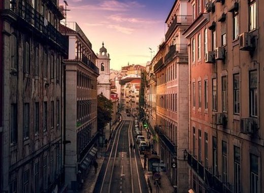 Medium lisbon 1801727 340