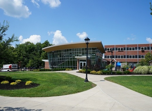 Medium college 75535 1280
