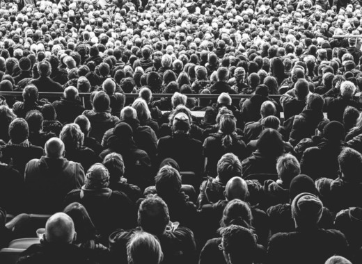 Medium audience 828584 1280