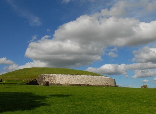 Medium ireland 698199 1280 newgrange pixa