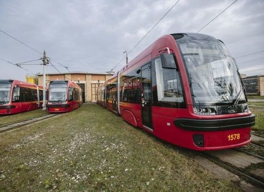 Medium lodz trams