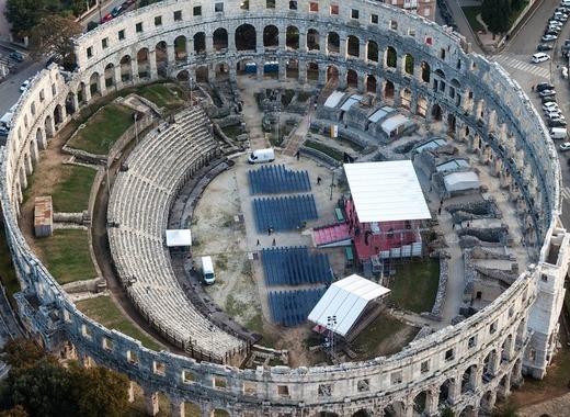 Medium amphitheater 335570 1280