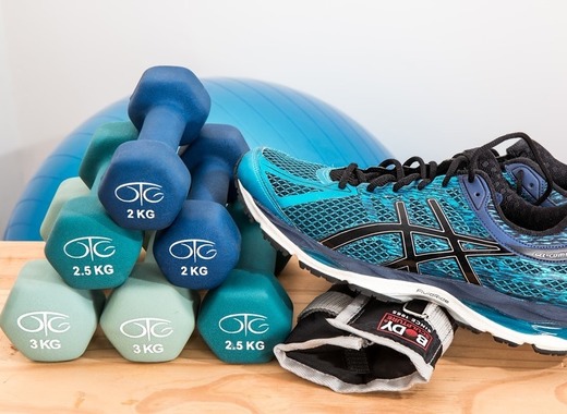 Medium dumbbells 2465478 1920