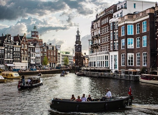 Medium amsterdam 4388160 1280
