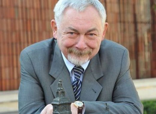 Medium jacek majchrowski