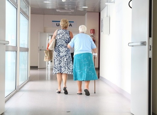 Medium elderly 1461424 1280