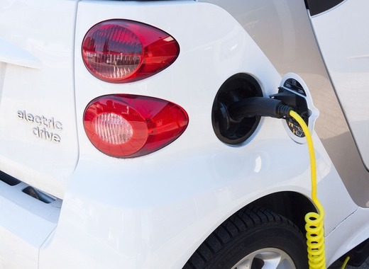 Medium electric car 734573 1920