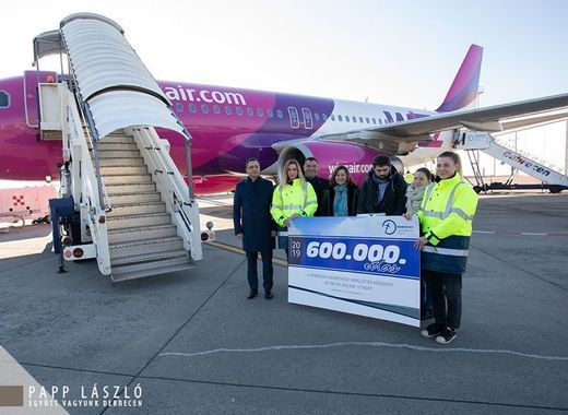 Medium debrecen airport 600 000th passenger