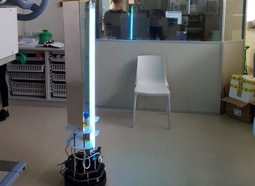 Medium robot violet