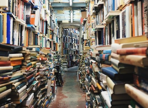 Medium books 768426 1920