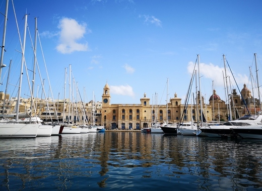 Medium valletta and the three cities