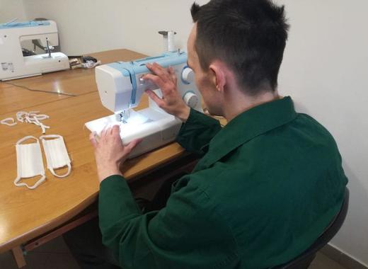 Medium an inmate sewing masks ministry of justice of poland