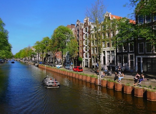 Medium amsterdam 5102180 1920