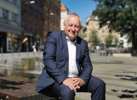 Medium jaroslav zamecnik mayor of liberec landscape
