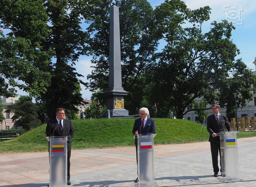 Medium lublin triangle declaration