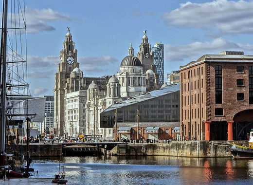 Medium liverpool pier head from albert dock
