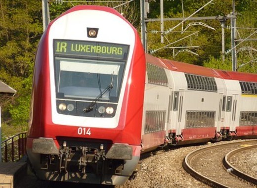 Medium train 1054874 340