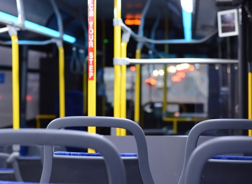 Medium bus 1263266 1280