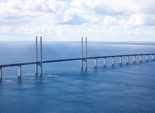 Medium the oresund bridge
