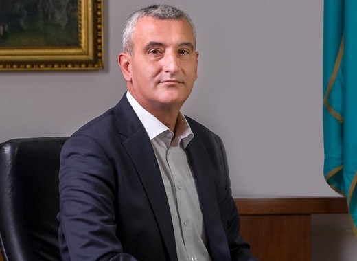 Medium damir mandi%c4%87