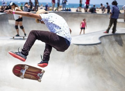 Medium skater
