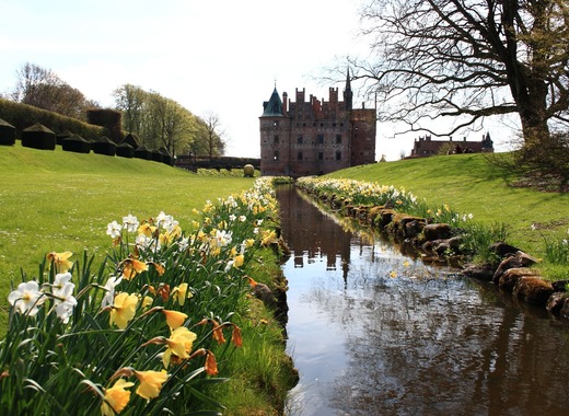 Medium egeskov castle
