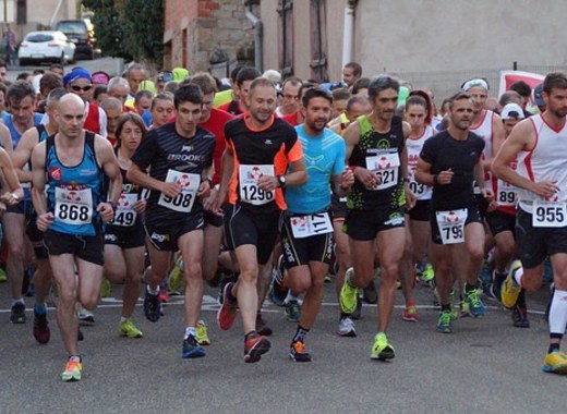 Medium foot race 1529149 340