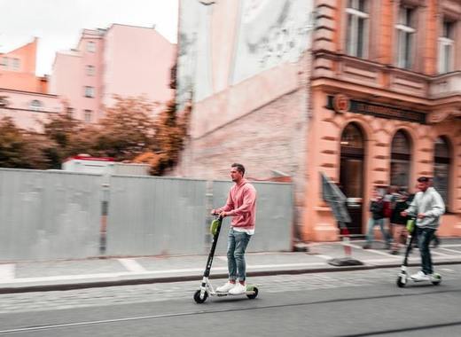 Medium e scooters
