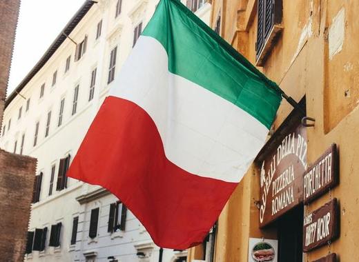 Medium italy