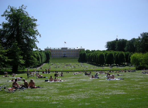 Medium frederiksberg have palace