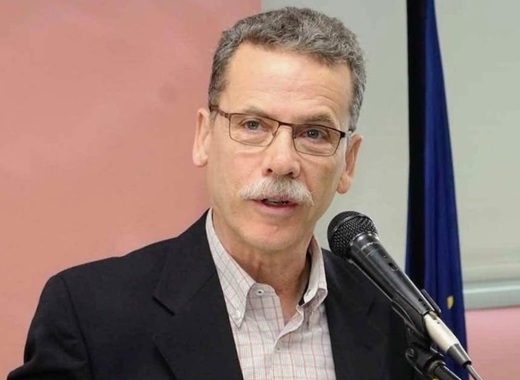 Medium maloutas lazaros