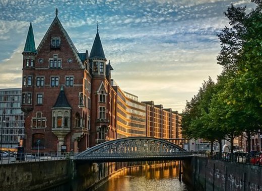 Medium hamburg 3071437 340