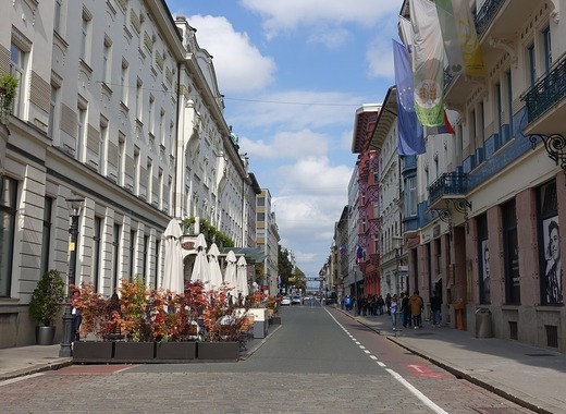 Medium street 3319327 1280